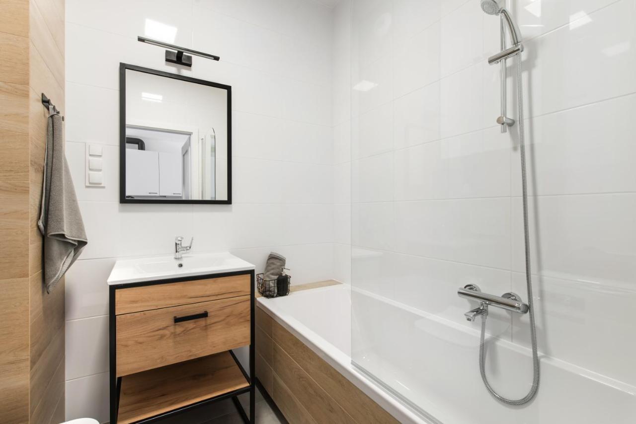 Superapart Stalowa 39 Modern Unit With Kitchen & Wifi Warsaw Exterior photo
